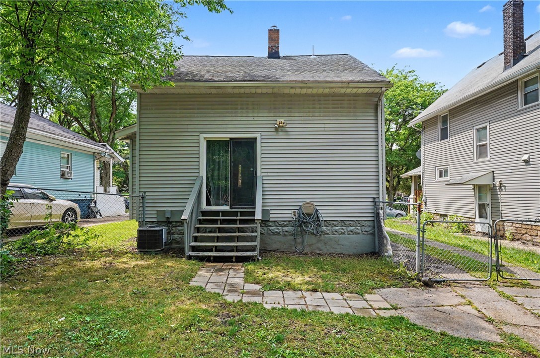 811 E Crosier Street Property Photo 23