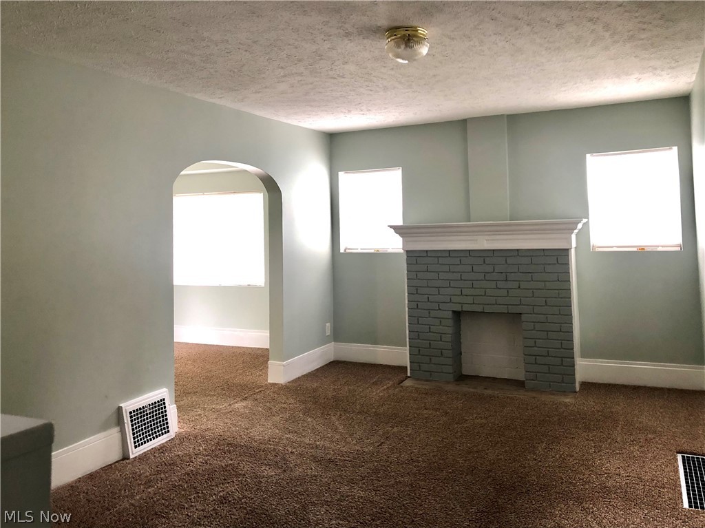811 E Crosier Street Property Photo 25
