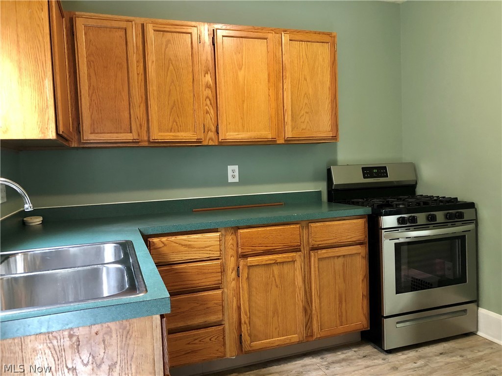 811 E Crosier Street Property Photo 27