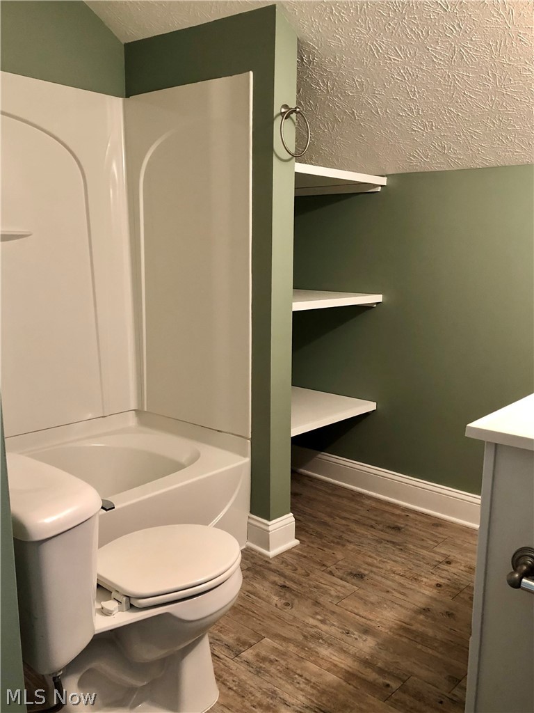 811 E Crosier Street Property Photo 28