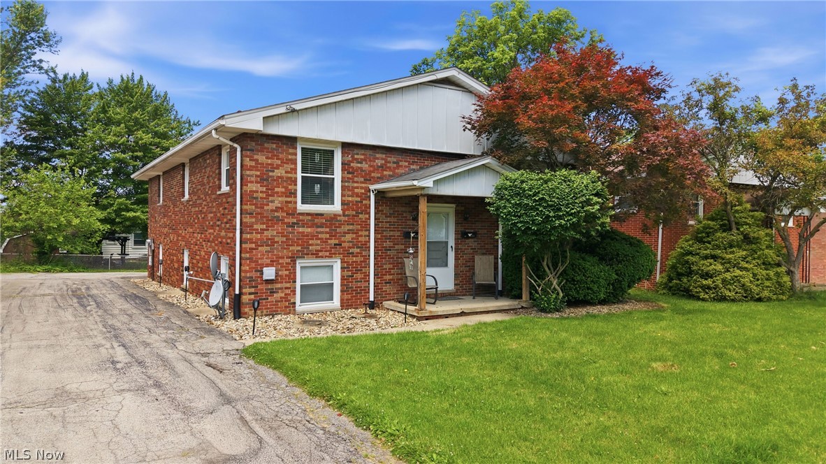 912 N Highland Avenue Property Photo 3