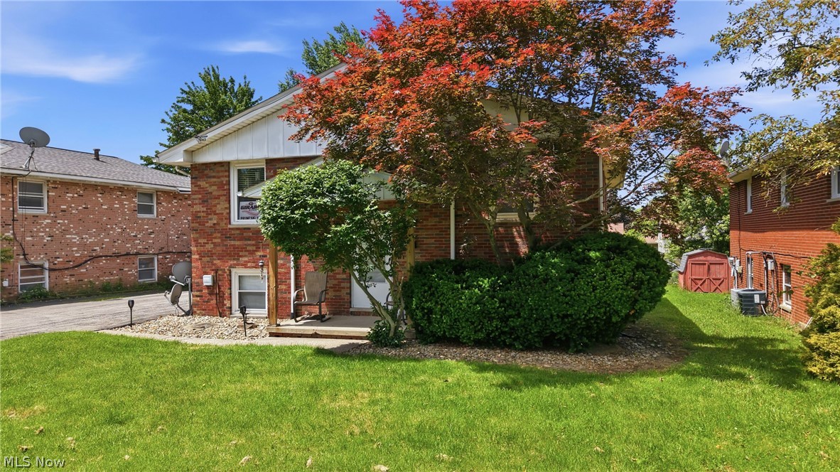 912 N Highland Avenue Property Photo 4