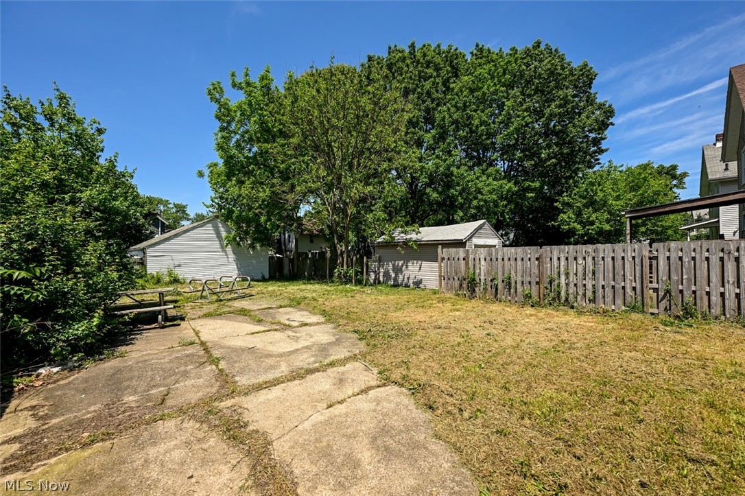 980 Neptune Avenue Property Photo 3