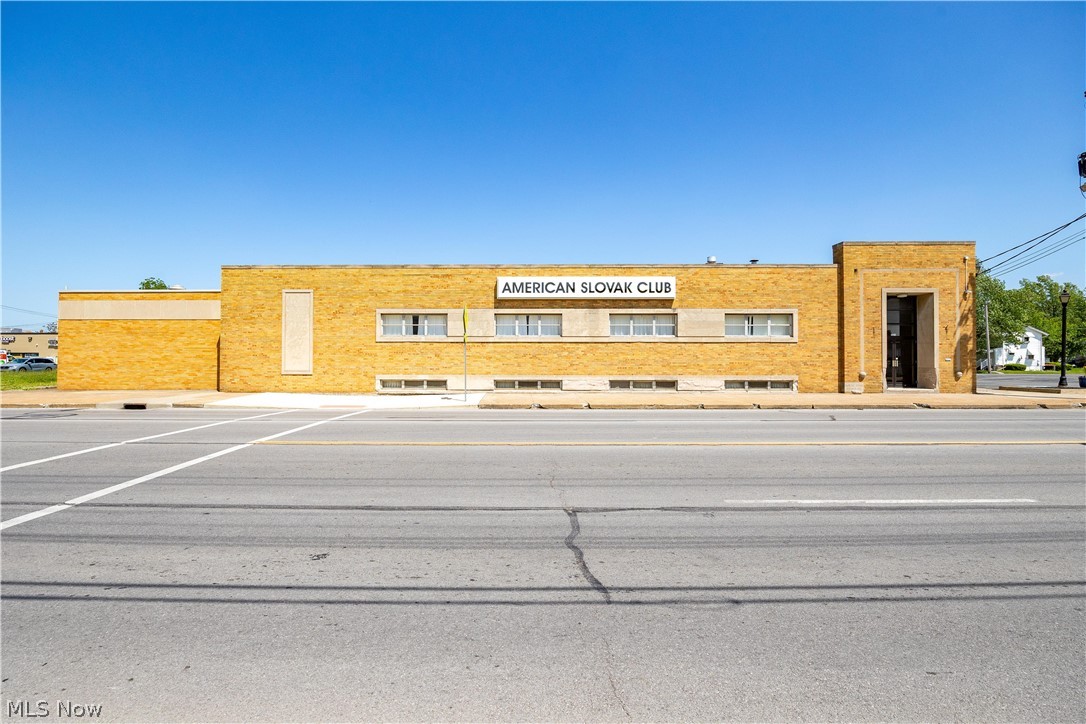 2915 Broadway Property Photo 1