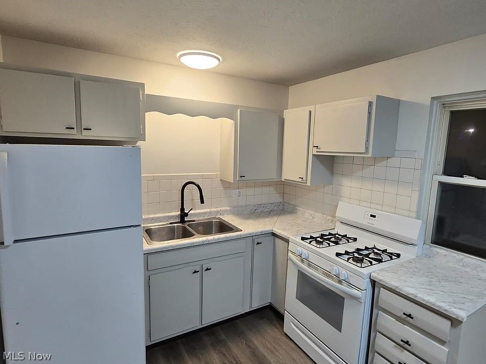 1921 Preston Avenue Property Photo 6