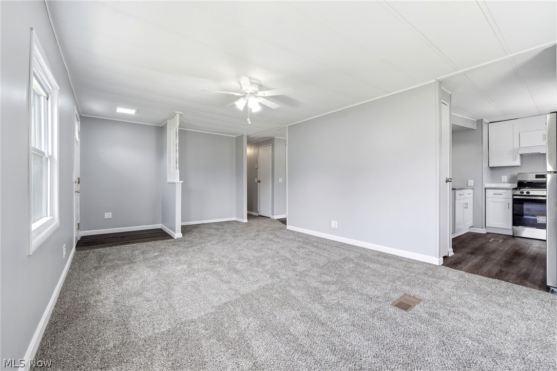 490 Arabian Court Property Photo 6