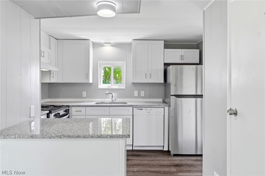490 Arabian Court Property Photo 13
