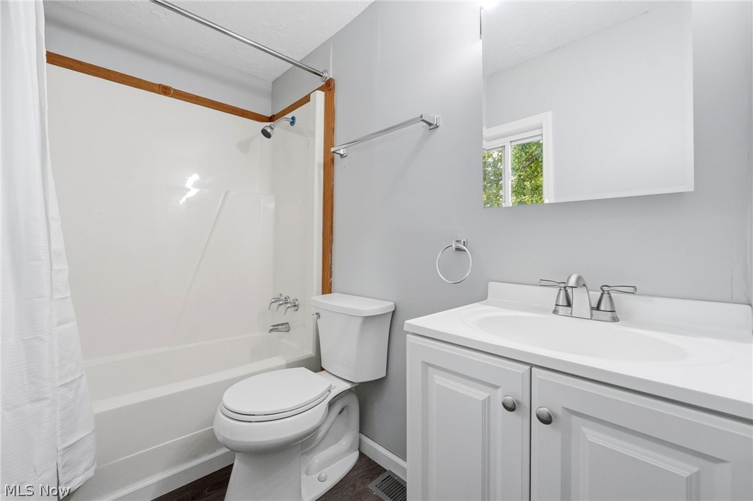 490 Arabian Court Property Photo 22