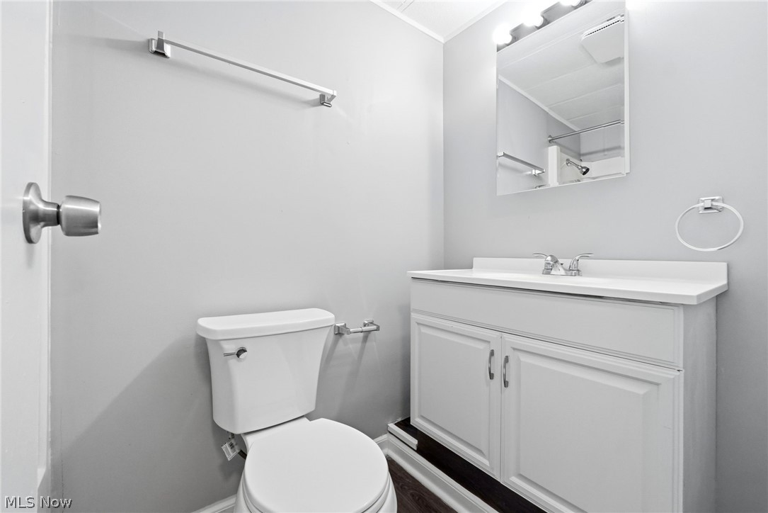490 Arabian Court Property Photo 26