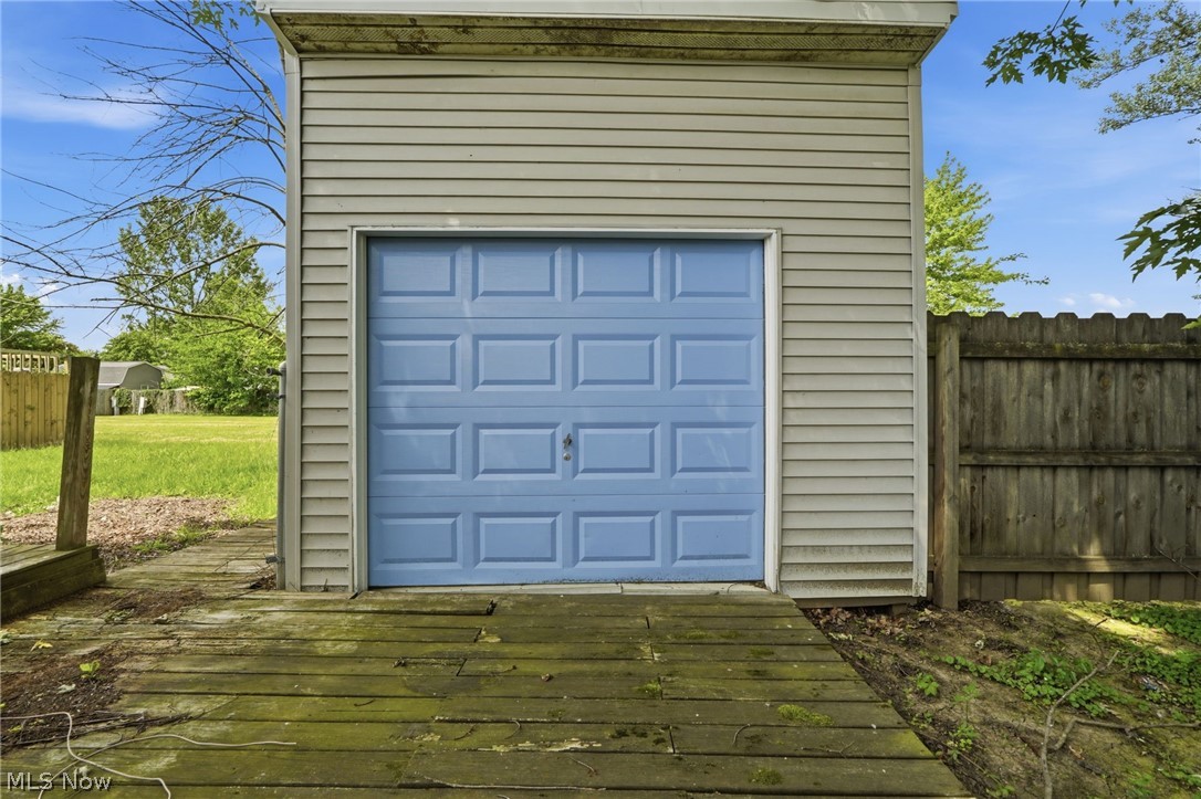 490 Arabian Court Property Photo 30