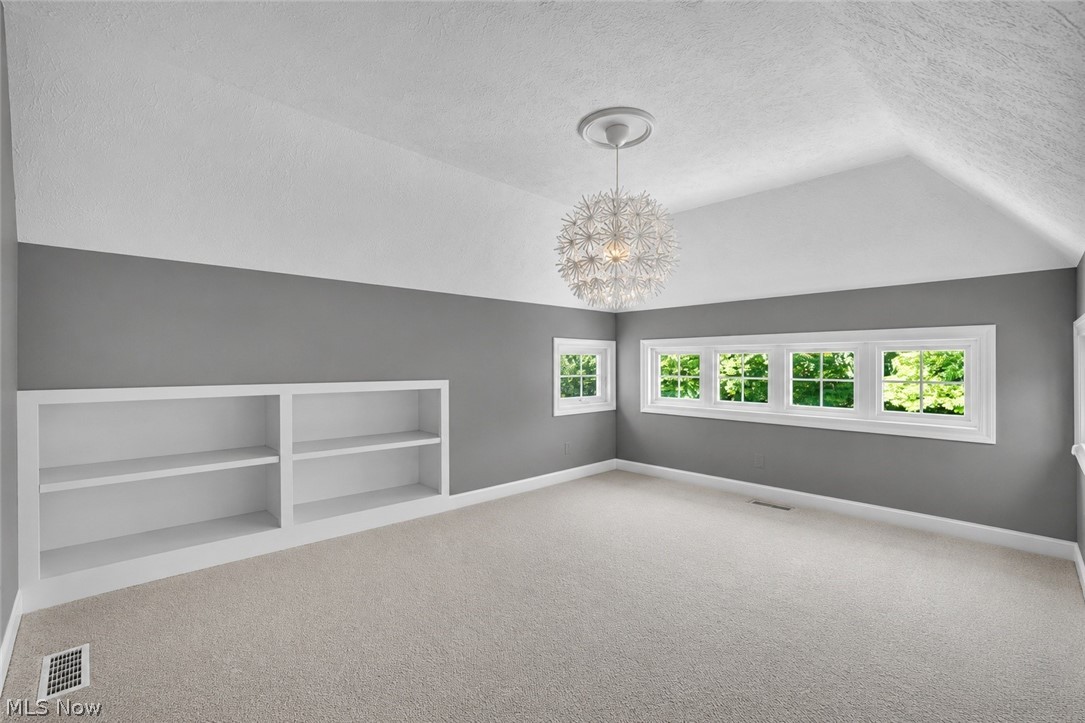 7125 Bridlewood Drive Property Photo 26