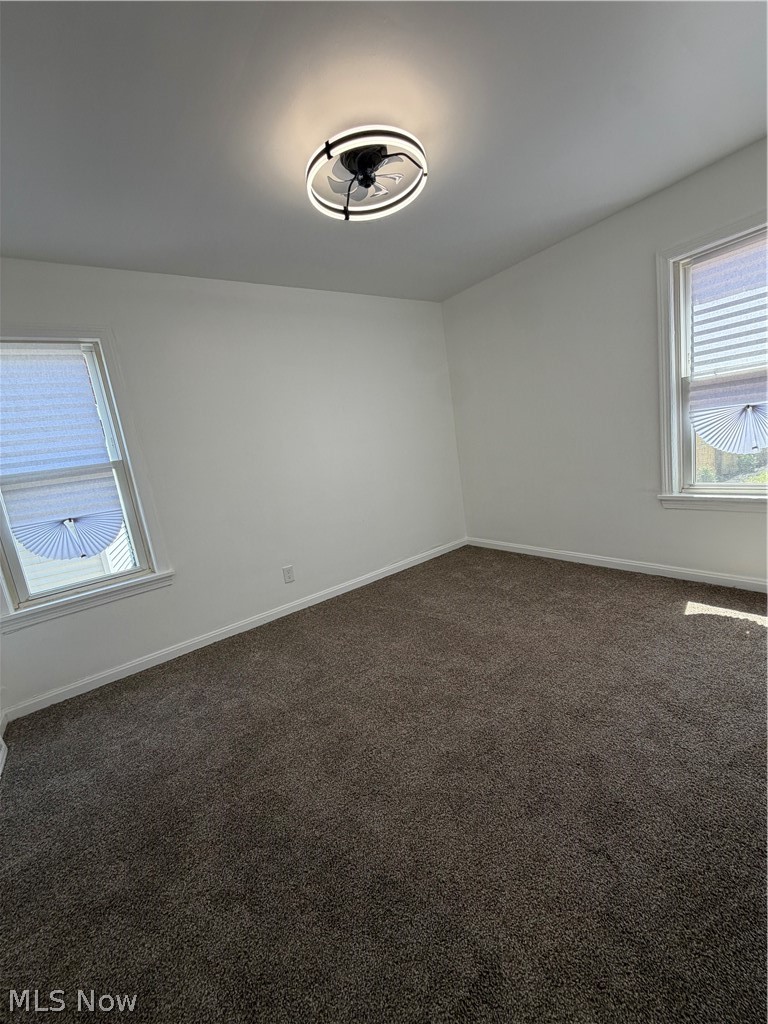 230 E 211th Street Property Photo 39