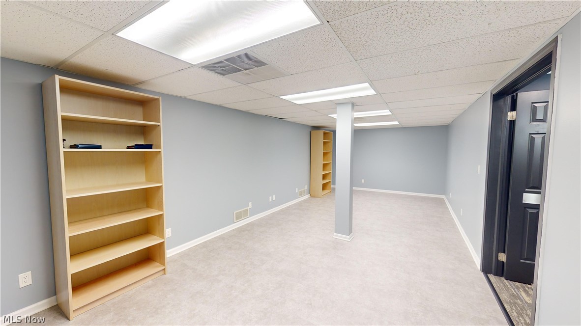 400 E Main Street L8 Property Photo 18