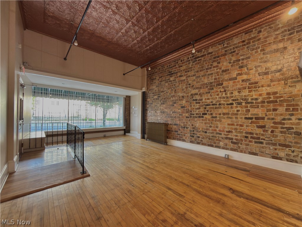 153 S Main Street Property Photo 4