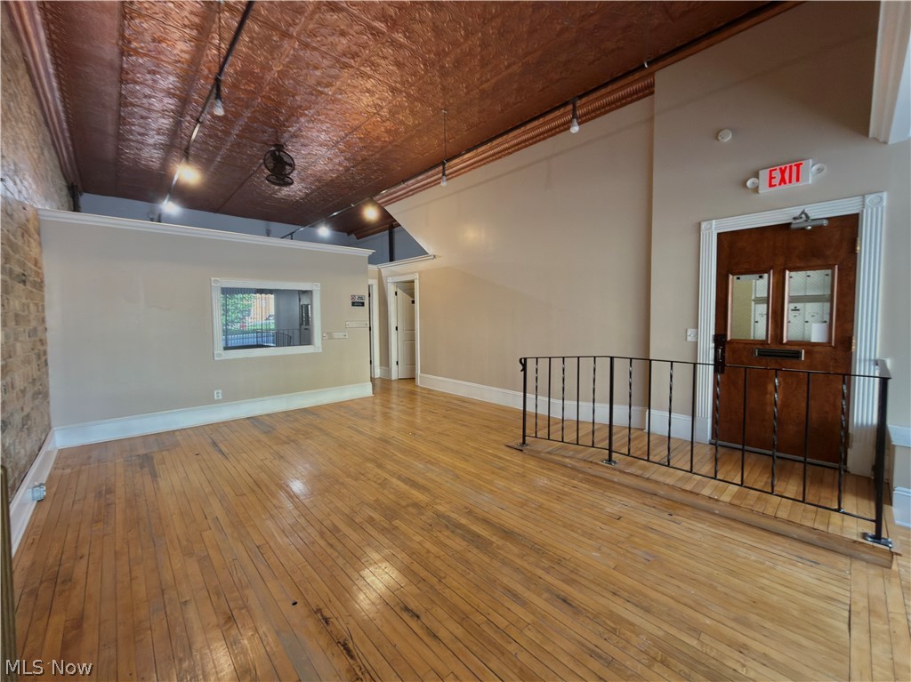 153 S Main Street Property Photo 5
