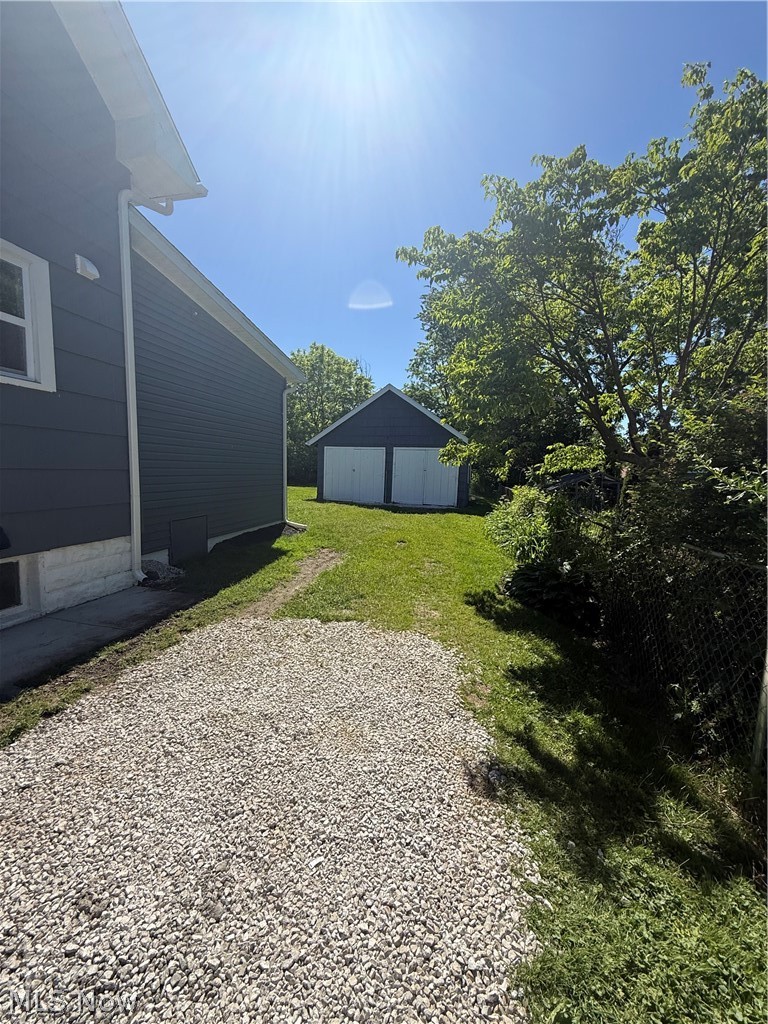 586 Brittain Road Property Photo 3