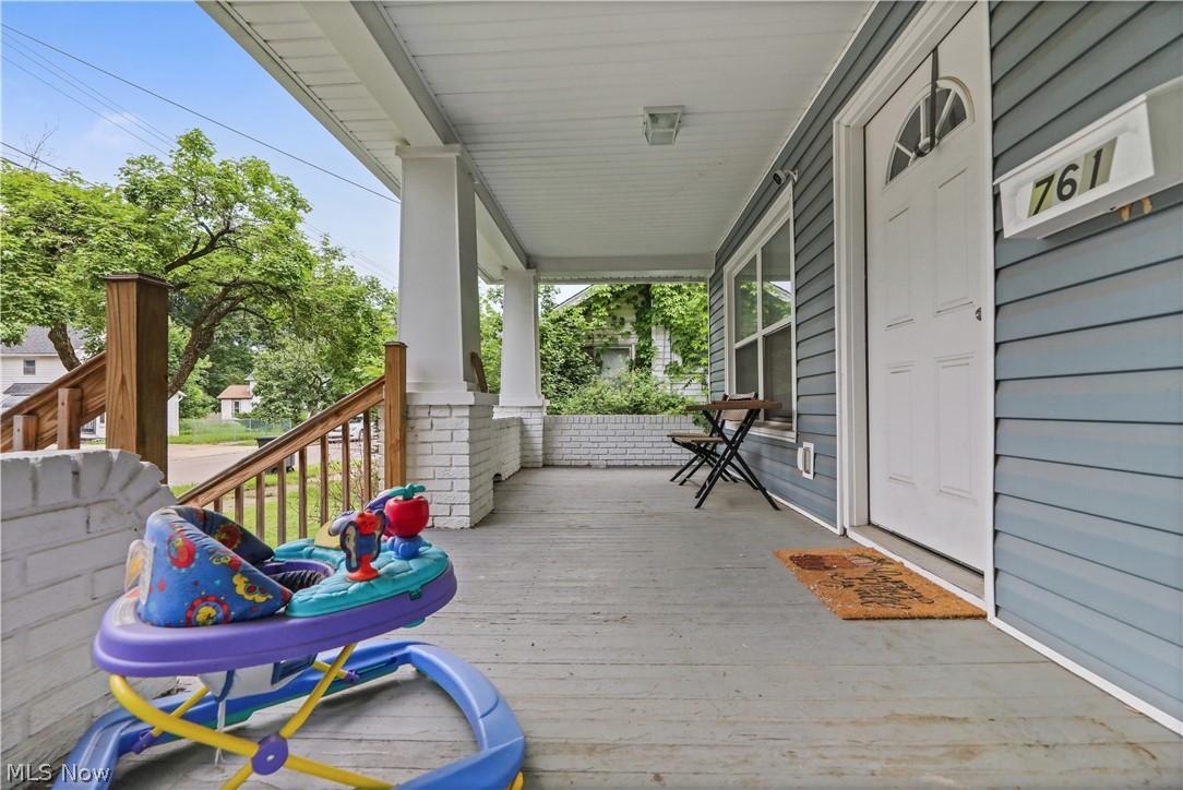 761 Carlysle Street Property Photo 27