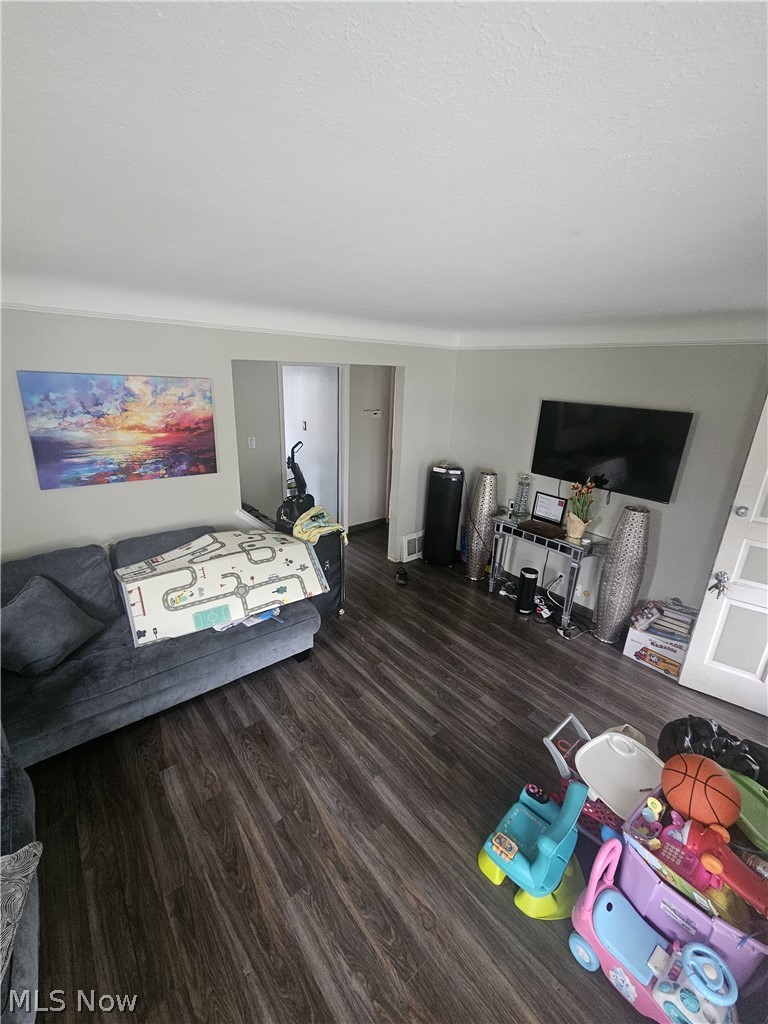 10828 Mountview Avenue Property Photo 2