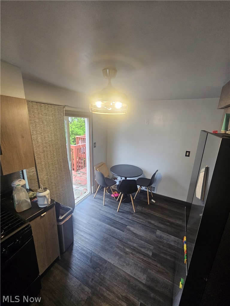 10828 Mountview Avenue Property Photo 4
