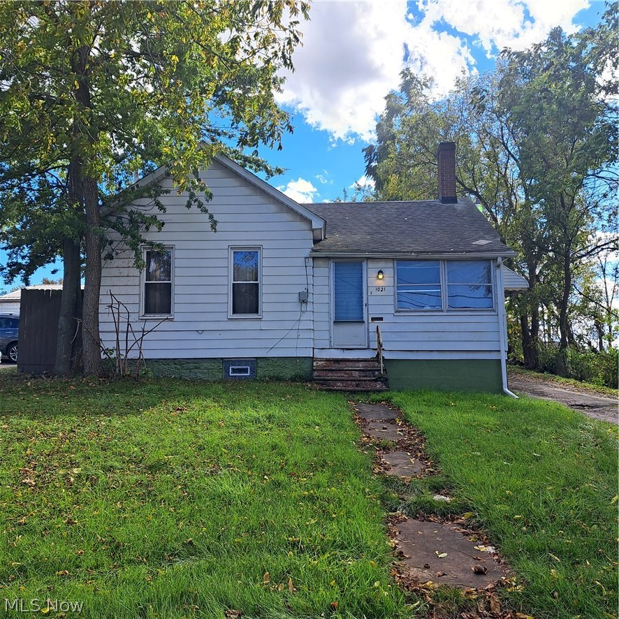 1021 Oak Street Property Photo 1
