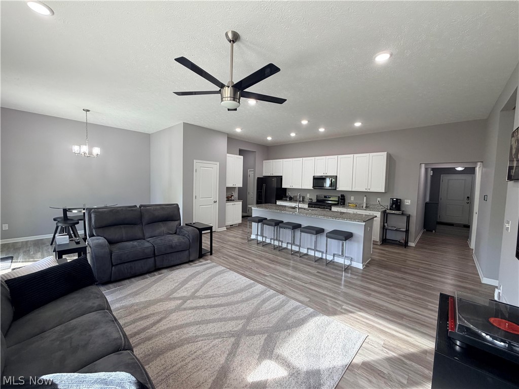 996 Ashley Taylor Court Property Photo 8