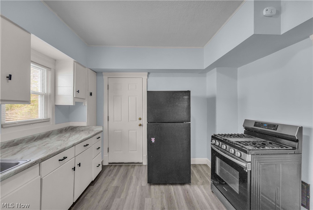 9903 Nicholas Avenue Property Photo 12