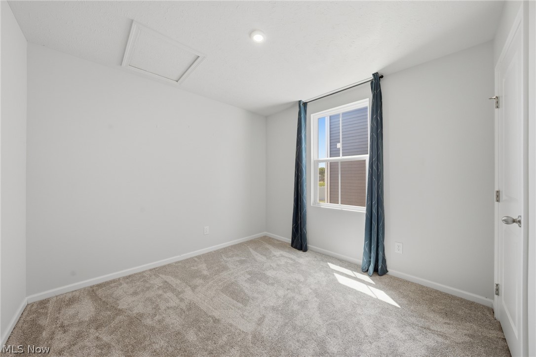 140 Wildflower Drive Property Photo 5