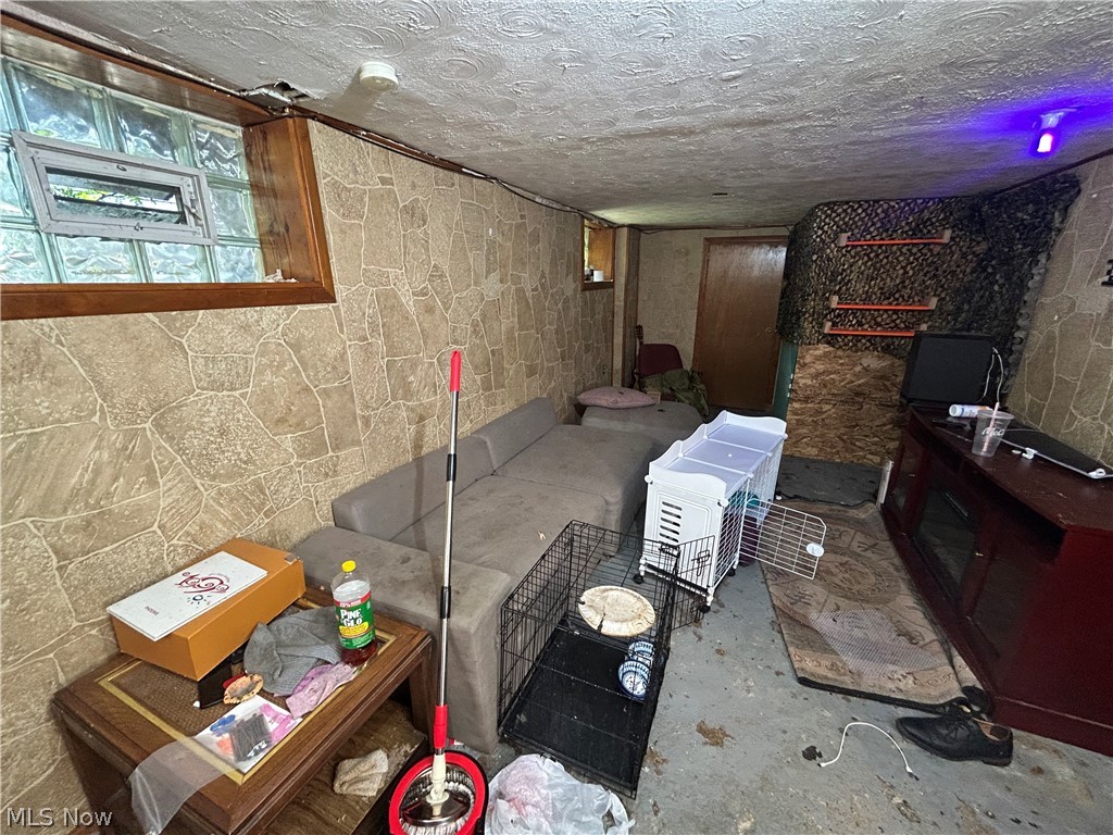 1105 E 144th Street Property Photo 9