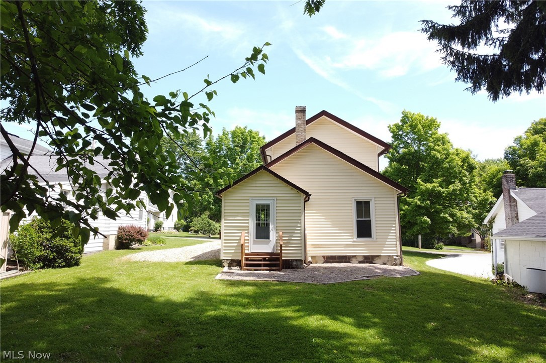 8210 Maple Avenue Property Photo 2