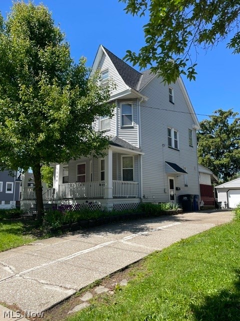 1544 Wyandotte Avenue