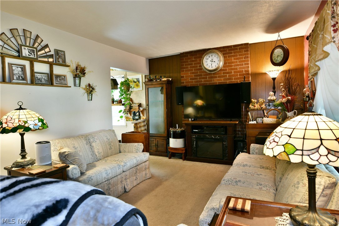 7435 Westview Drive Property Photo 6