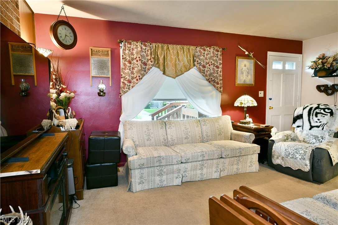 7435 Westview Drive Property Photo 8