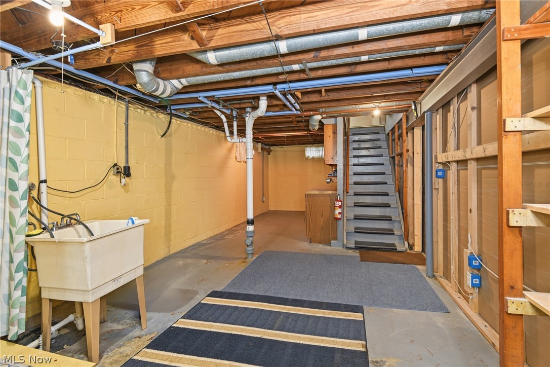 7435 Westview Drive Property Photo 37