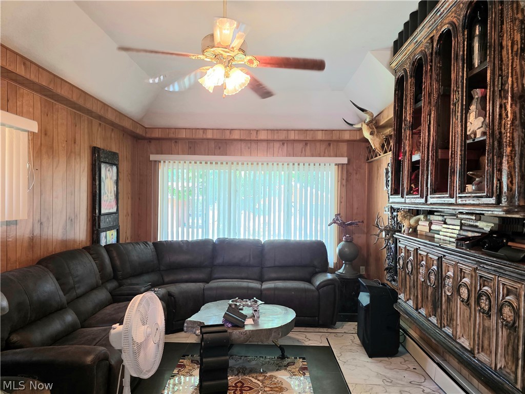 2814 16th Avenue Property Photo 3