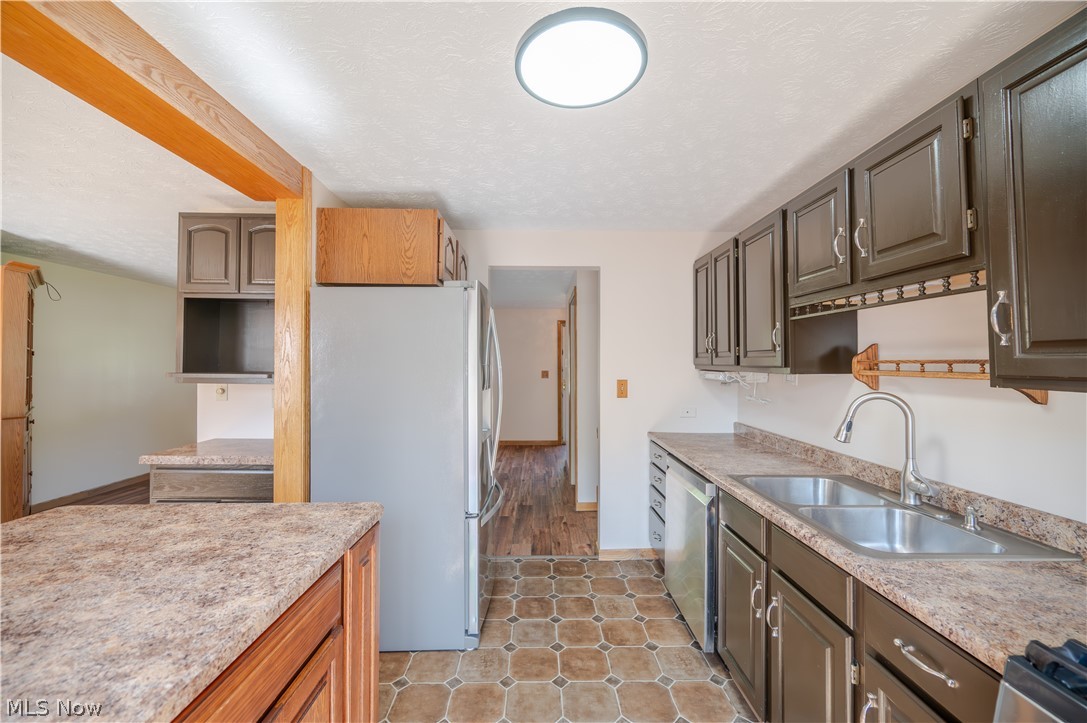 814 Illinois Avenue Property Photo 15