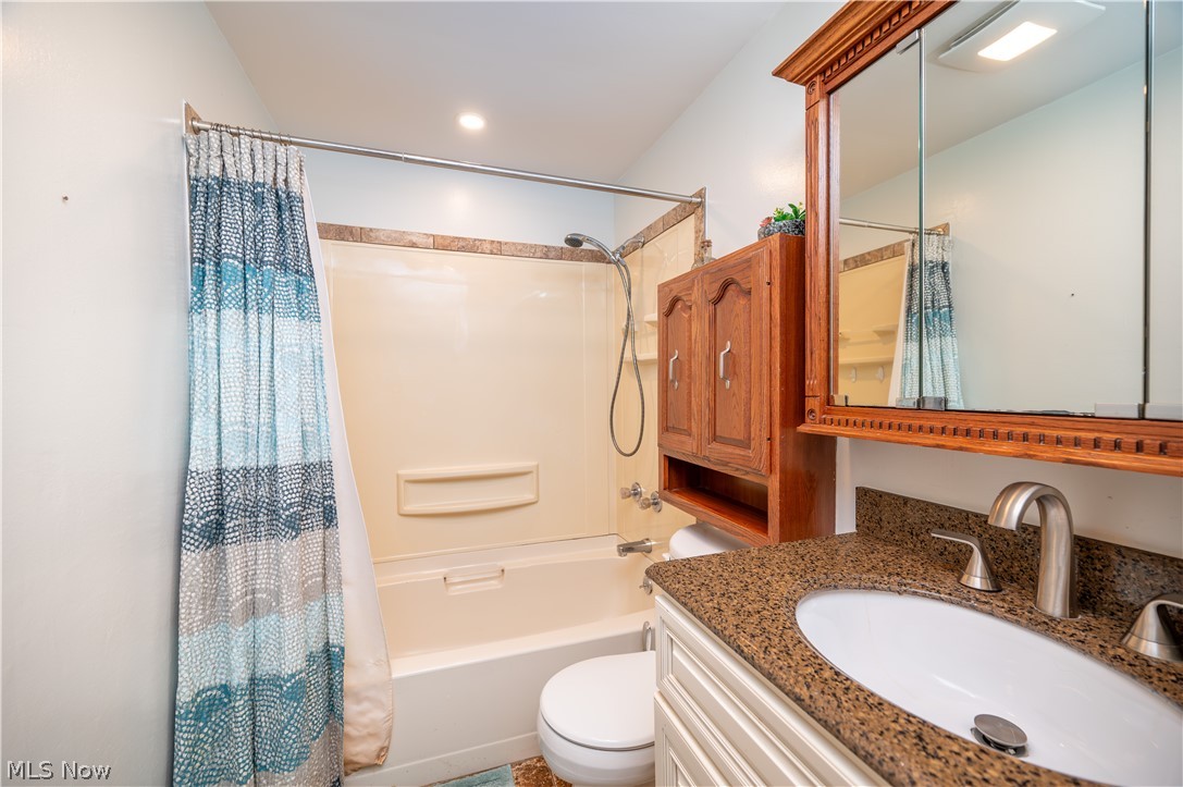 814 Illinois Avenue Property Photo 23