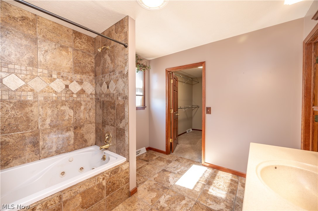 814 Illinois Avenue Property Photo 38