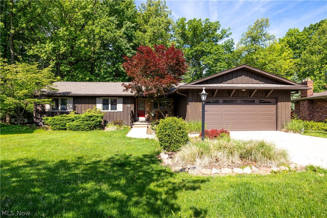 8636 Scarlet Oak Lane Property Photo 2