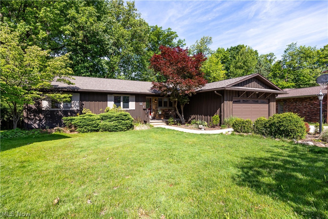 8636 Scarlet Oak Lane Property Photo 3
