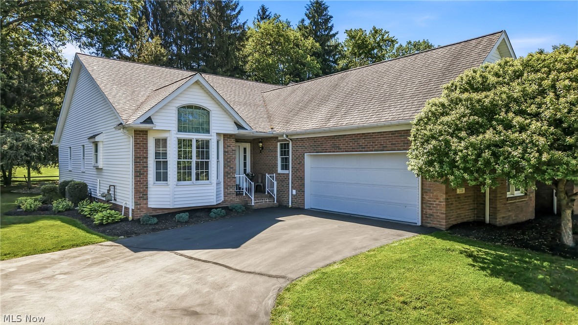 220 Blue Winged Property Photo 1