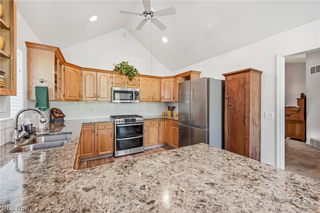 220 Blue Winged Property Photo 3