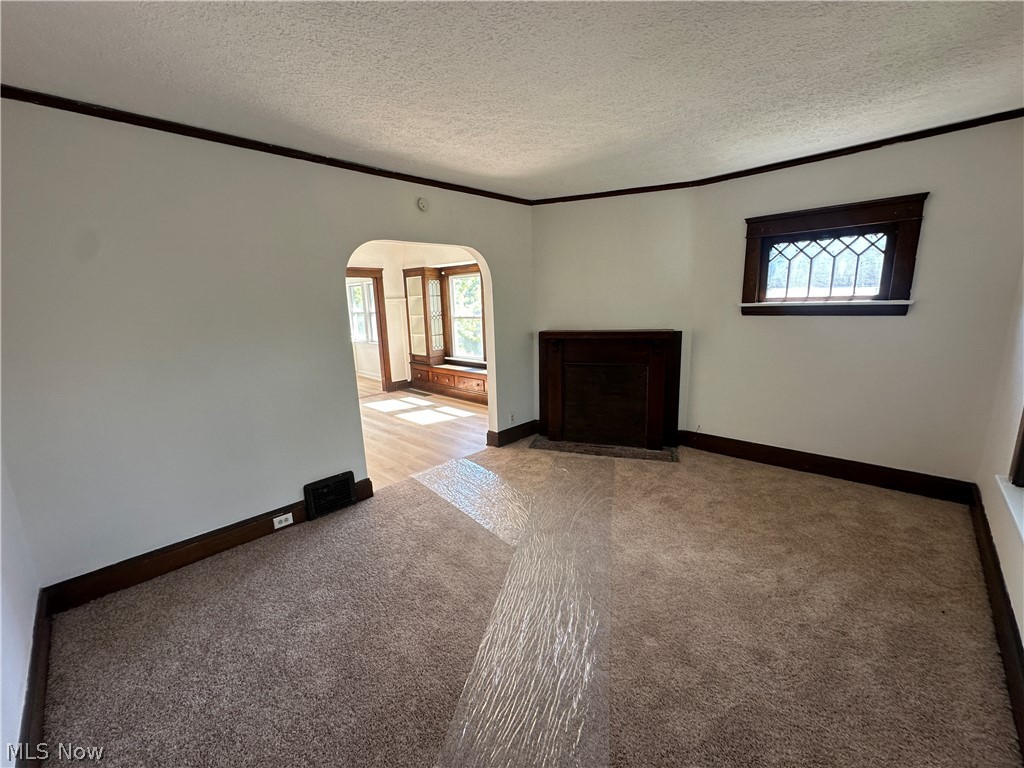 14415 Westropp Avenue Property Photo 6