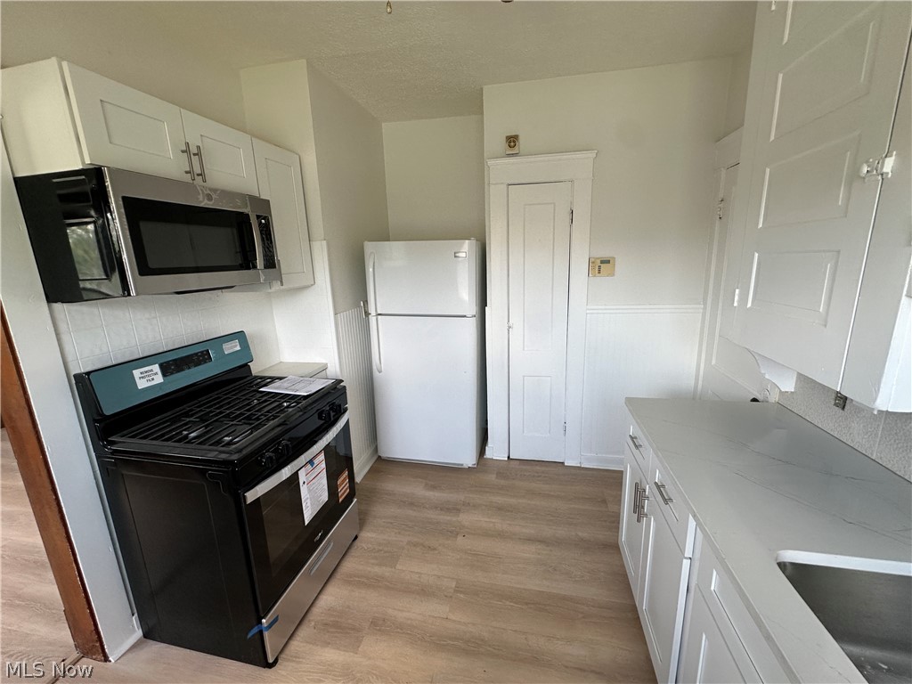 14415 Westropp Avenue Property Photo 12