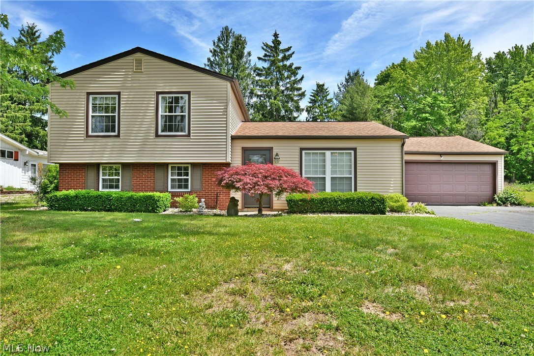 566 Greenleaf Avenue Ne Property Photo 1