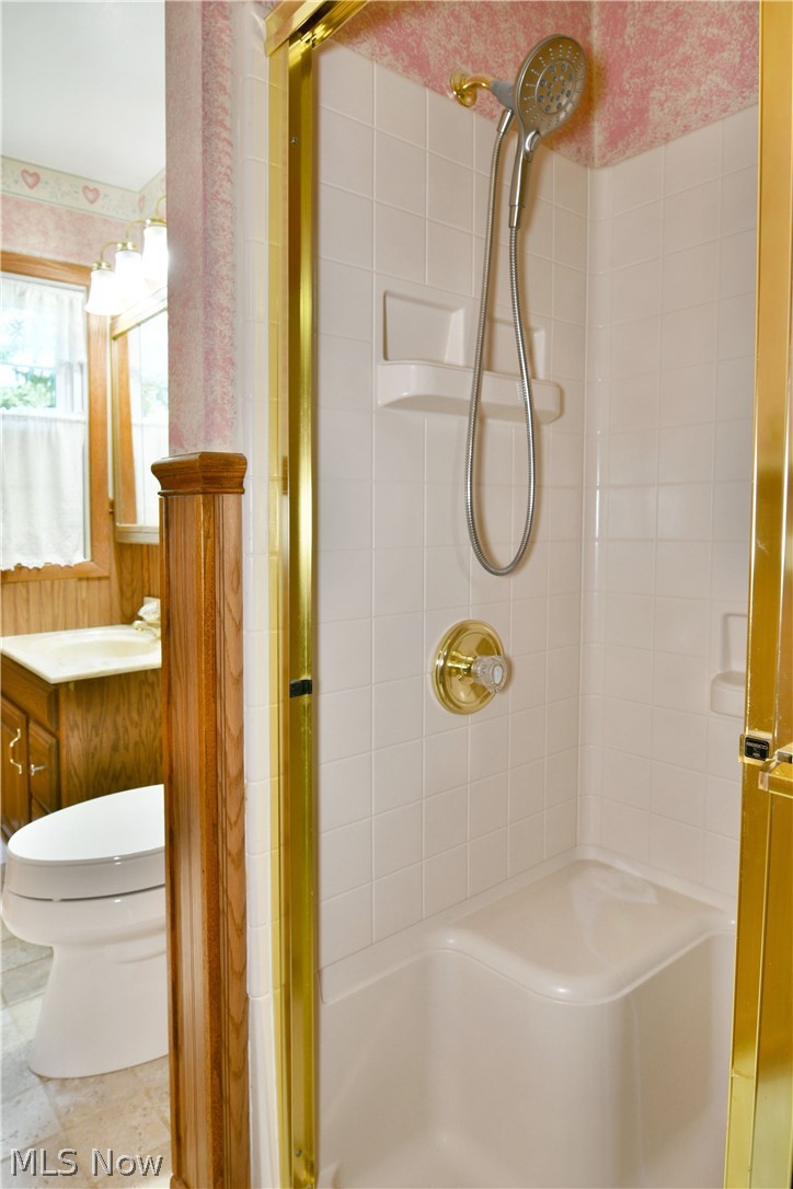 566 Greenleaf Avenue Ne Property Photo 9
