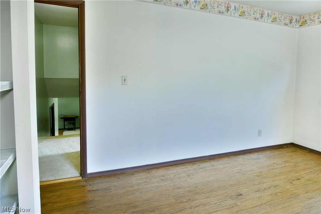 566 Greenleaf Avenue Ne Property Photo 20