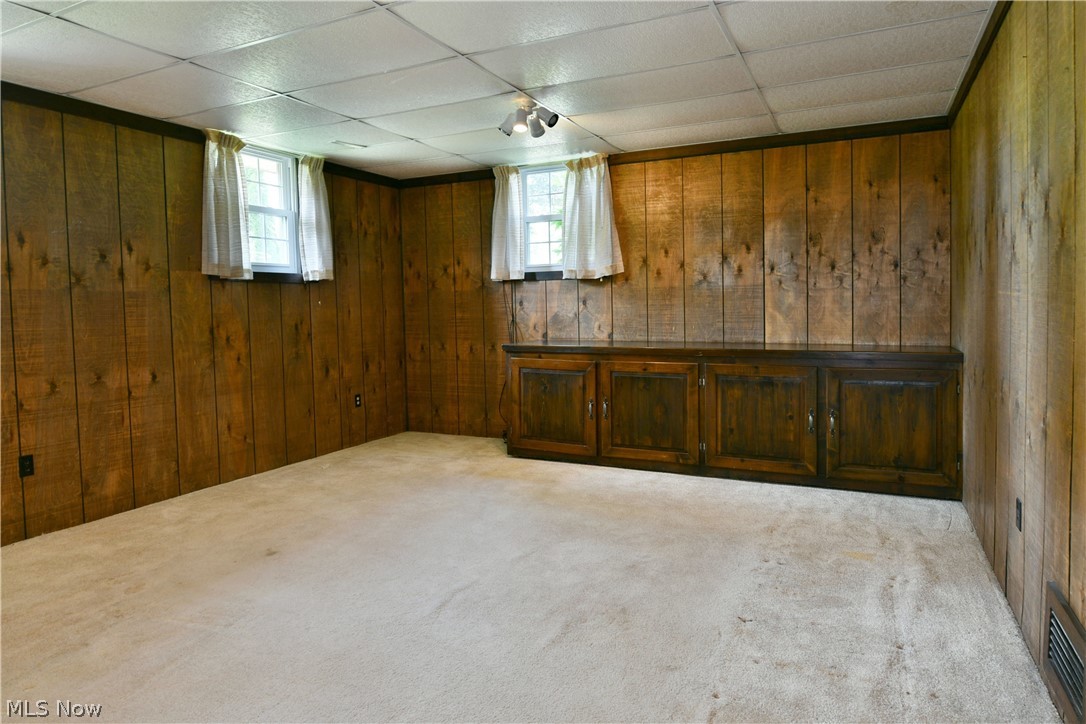 566 Greenleaf Avenue Ne Property Photo 34
