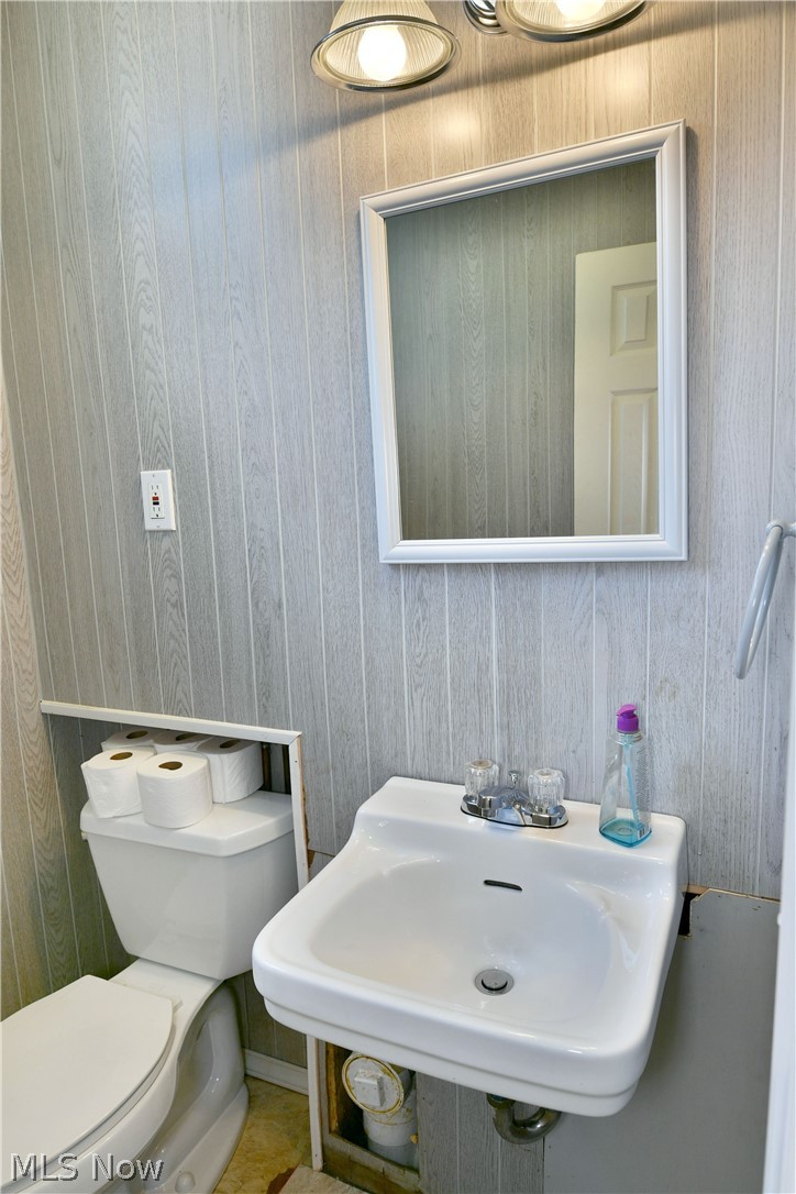 566 Greenleaf Avenue Ne Property Photo 39