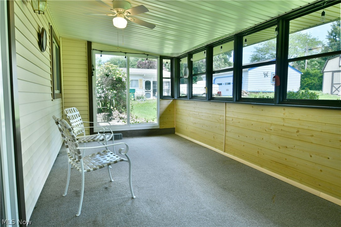 566 Greenleaf Avenue Ne Property Photo 42