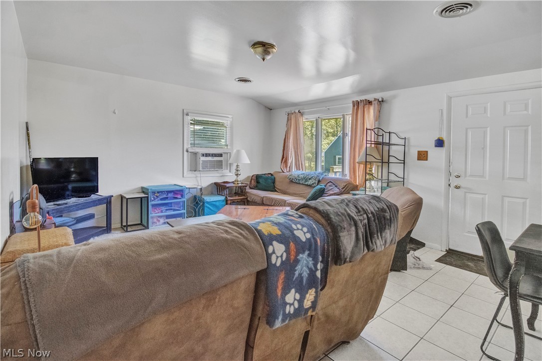2340 Cherry Hill Avenue Property Photo 8